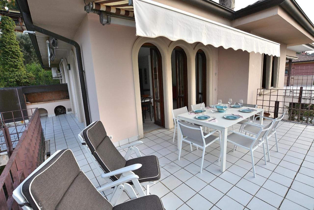 Apartment Frader Otto With Lake View Torri Del Benaco Esterno foto