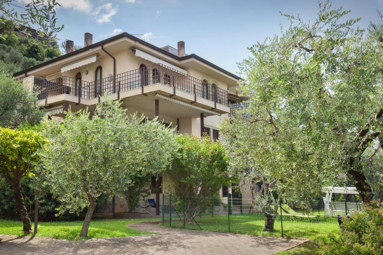 Apartment Frader Otto With Lake View Torri Del Benaco Esterno foto
